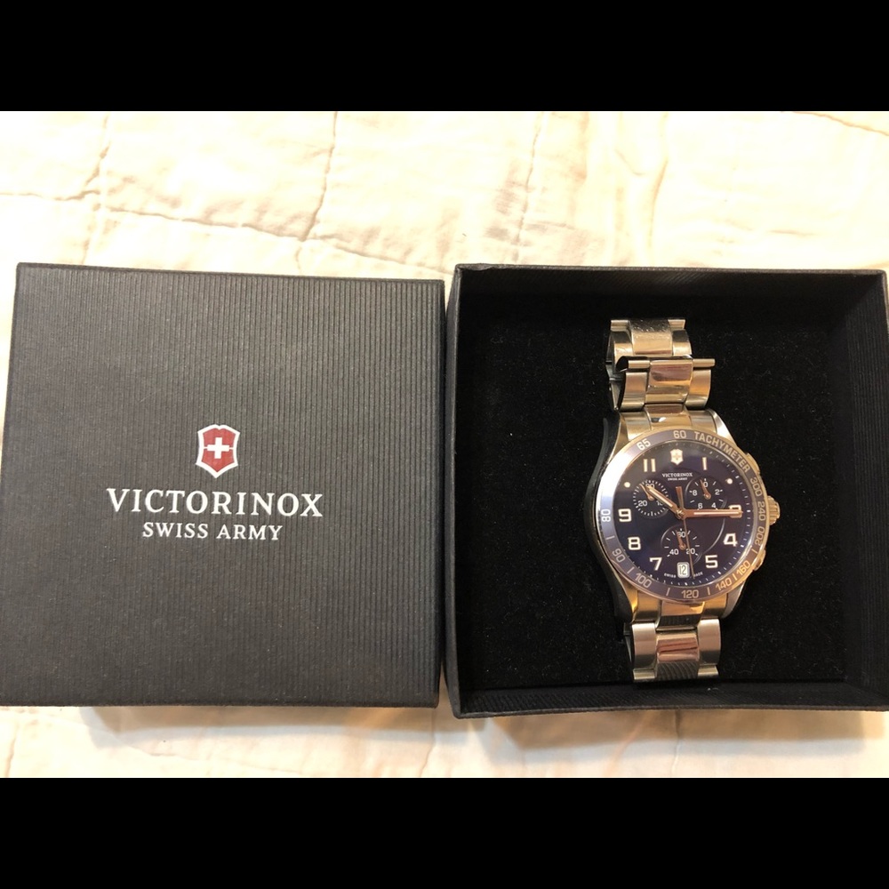 Victorinox Swiss Army Watch - model 241497